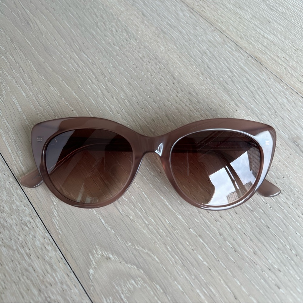 Oscar de la Renta Sunglasses